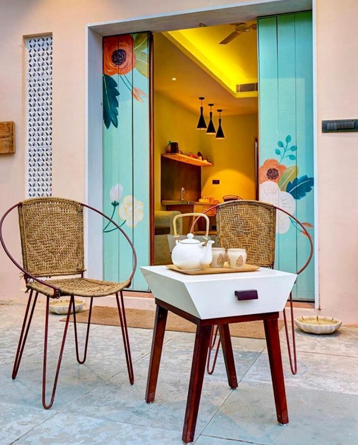 Parijat Private Pool Villa 1, 2 And 3 Bhk Udaipur Exteriör bild