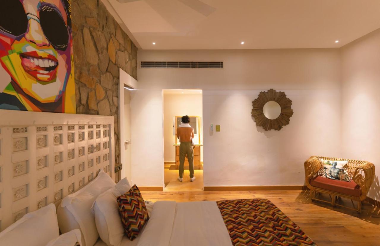 Parijat Private Pool Villa 1, 2 And 3 Bhk Udaipur Exteriör bild