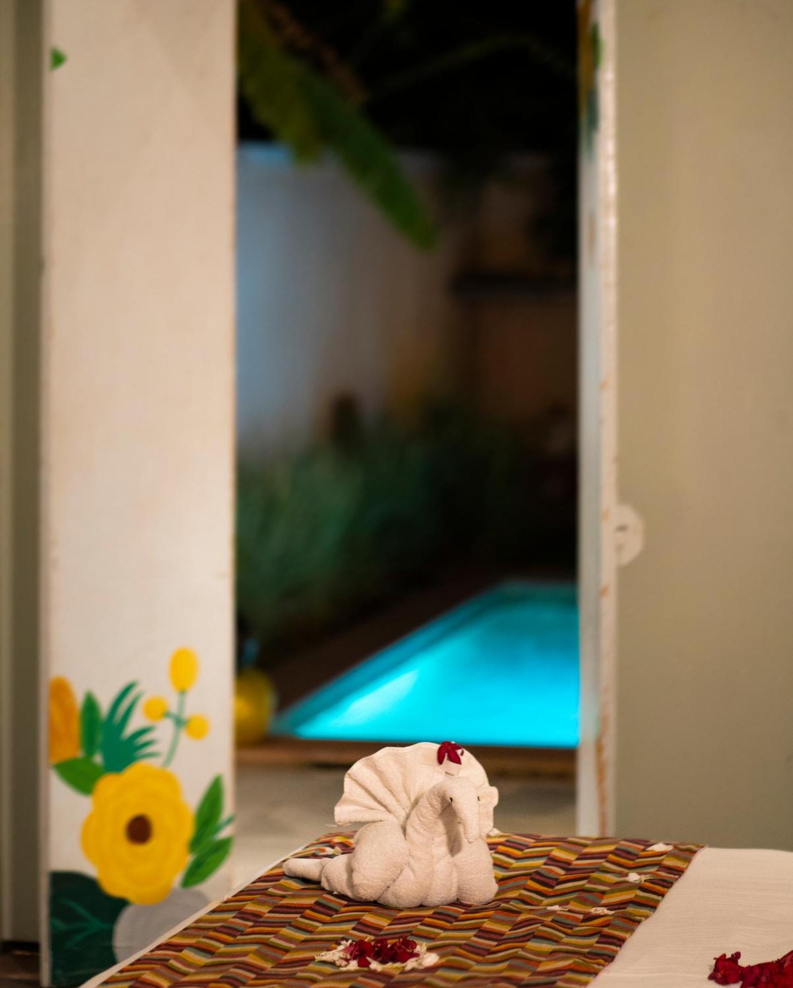 Parijat Private Pool Villa 1, 2 And 3 Bhk Udaipur Exteriör bild
