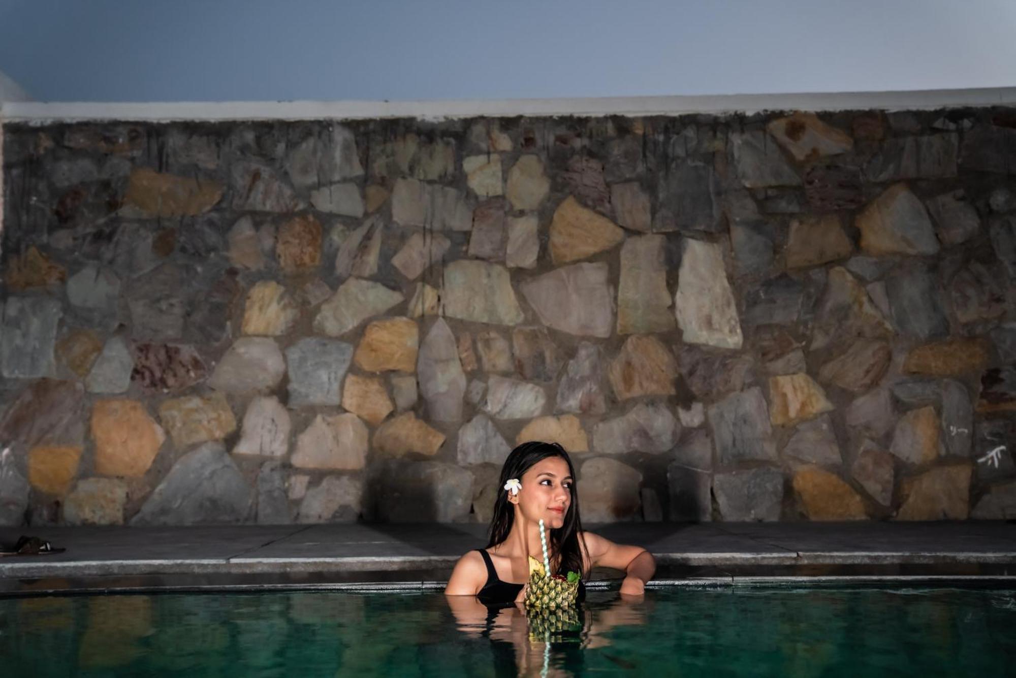 Parijat Private Pool Villa 1, 2 And 3 Bhk Udaipur Exteriör bild